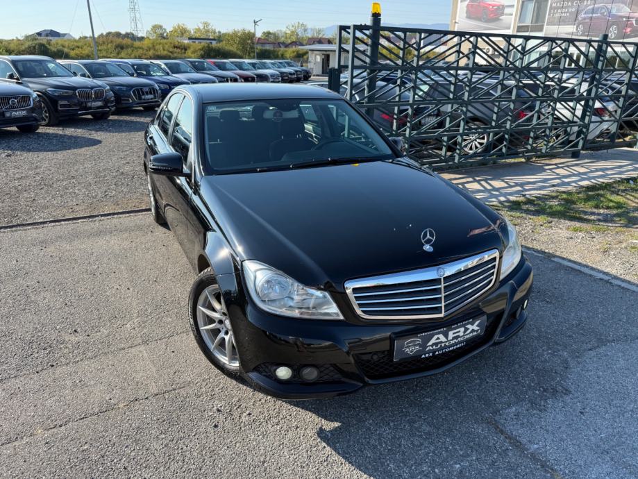 Mercedes C200CDI °GRIJANJE SJEDALA°TEMPOMAT°BLUETOOTH°REG:5/2027°, fotografija 9