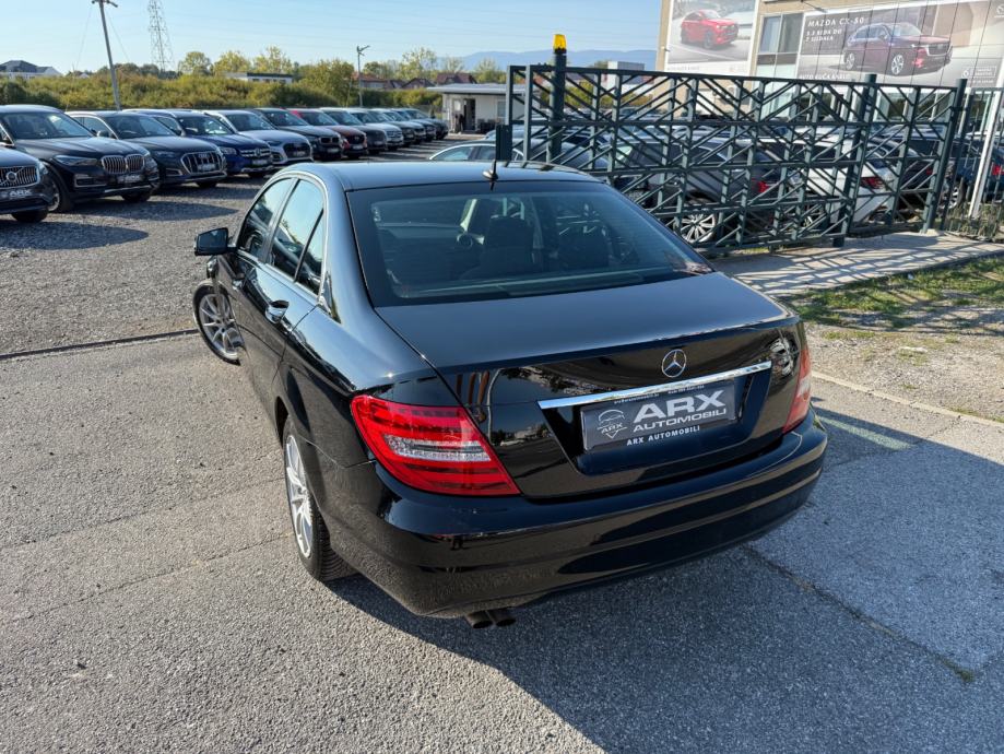 Mercedes C200CDI °GRIJANJE SJEDALA°TEMPOMAT°BLUETOOTH°REG:5/2027°, fotografija 10