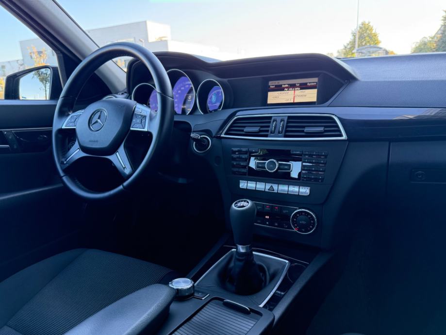 Mercedes C200CDI °GRIJANJE SJEDALA°TEMPOMAT°BLUETOOTH°REG:5/2027°, fotografija 13