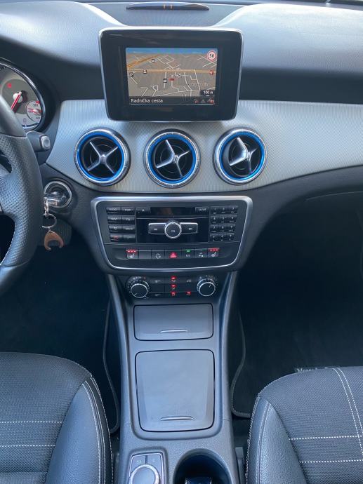 Mercedes CLA 200 CDI AMG aut.*reg11/2026.*PDC*Alu 18*Bixenon*Navi*, fotografija 12