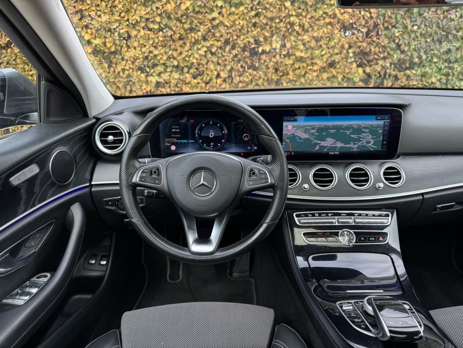 Mercedes E klasa 220 D Avantgarde LED-WIDESCREEN-AMBI LIGHT-AMG, fotografija 11