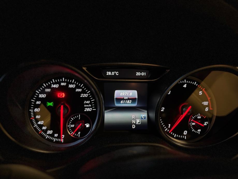 Mercedes Gla 220D 4matic 62000km, fotografija 17