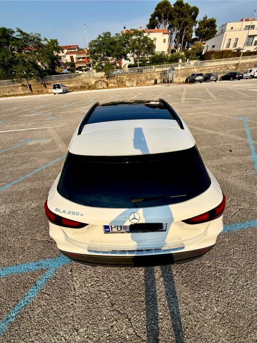 Mercedes GLA 250e AMG |PHEV| Panorama | 360° | PDV, pogled izvana - slika 4