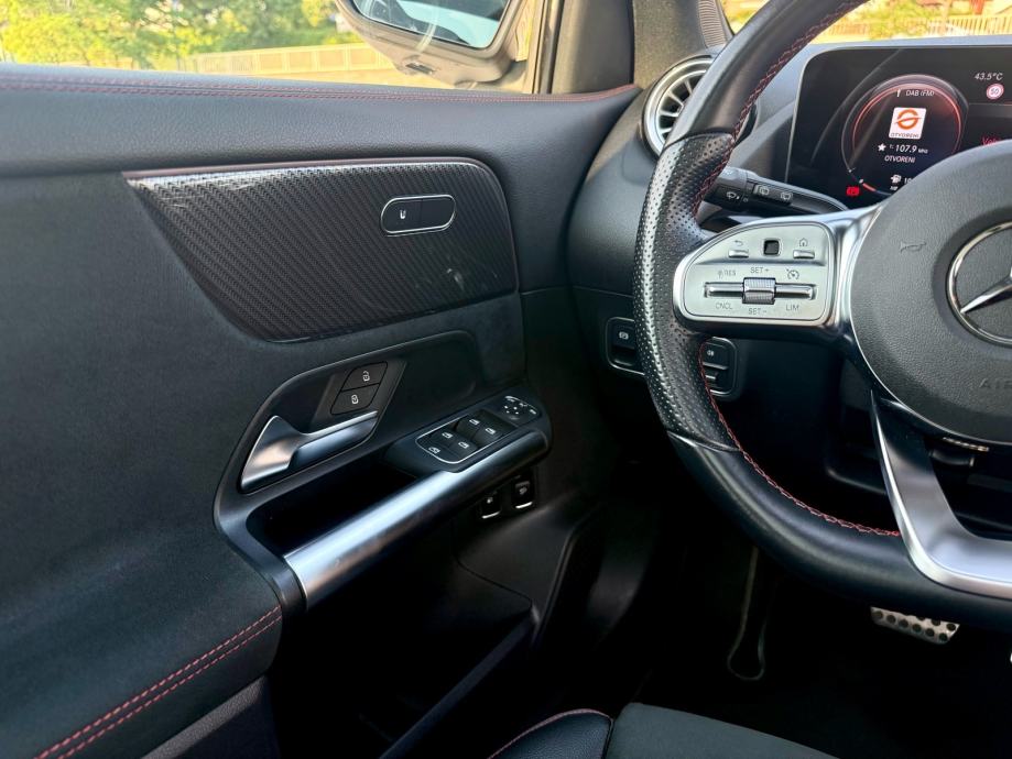 Mercedes GLA 250e AMG |PHEV| Panorama | 360° | PDV, fotografija 10