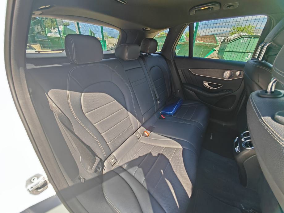 MERCEDES GLC 250D 4MATIC/AMG LINE/BURMASTER/360KAMERE/TOP STANJE, fotografija 14