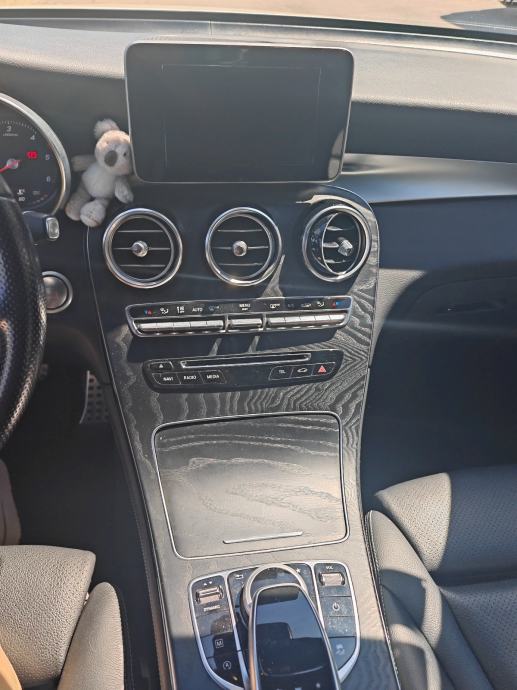 MERCEDES GLC 250D 4MATIC/AMG LINE/BURMASTER/360KAMERE/TOP STANJE, fotografija 12