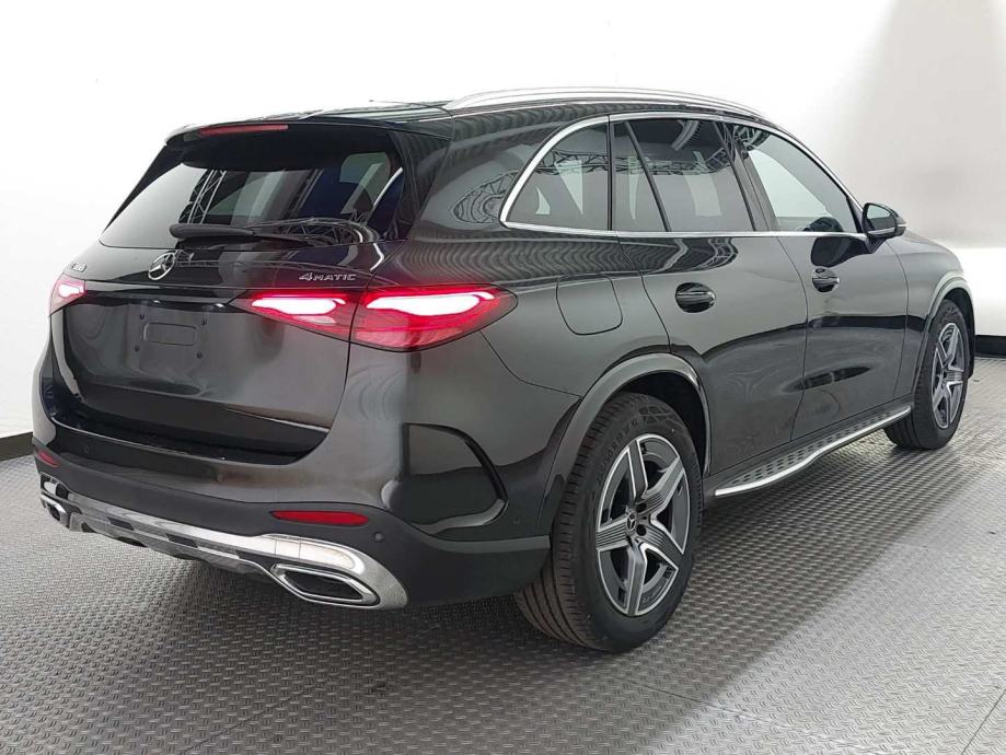 Mercedes GLC 300 4MATIC AMG line - u dolasku cca 15 dana, fotografija 4