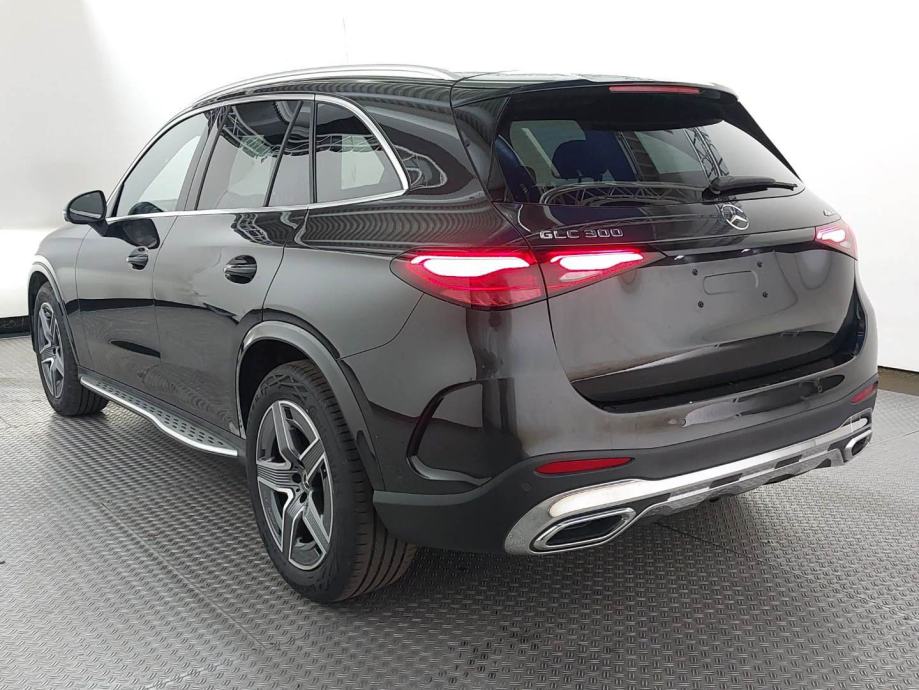 Mercedes GLC 300 4MATIC AMG line - u dolasku cca 15 dana, fotografija 3
