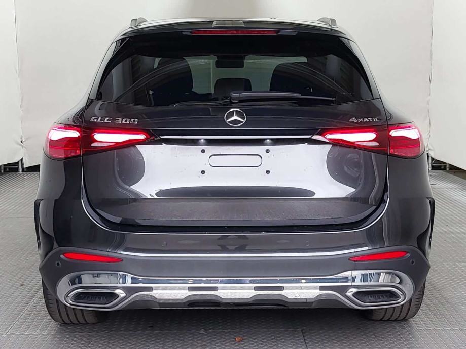 Mercedes GLC 300 4MATIC AMG line - u dolasku cca 15 dana, fotografija 6