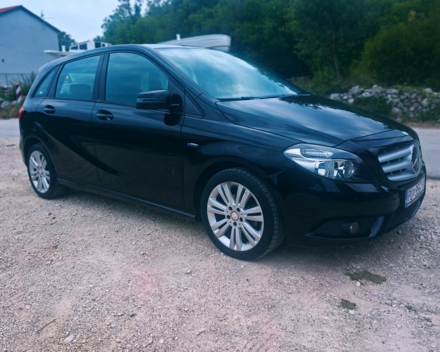 MercedesB-180 CDI*VRHUNSKO STANJE*REG 09/27*PRILIKA❗, fotografija 3