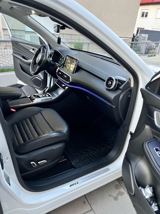 MG EHS Phev, fotografija 12