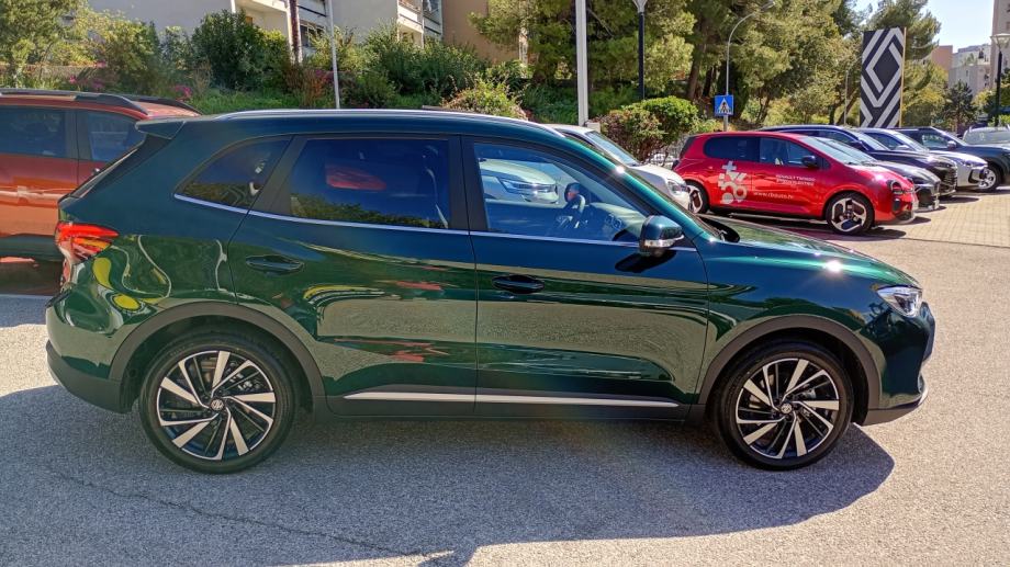 MG ZS 1,5 Hybrid+ Luxury Panorama ! Zimske gume Continetal na poklon!, fotografija 9