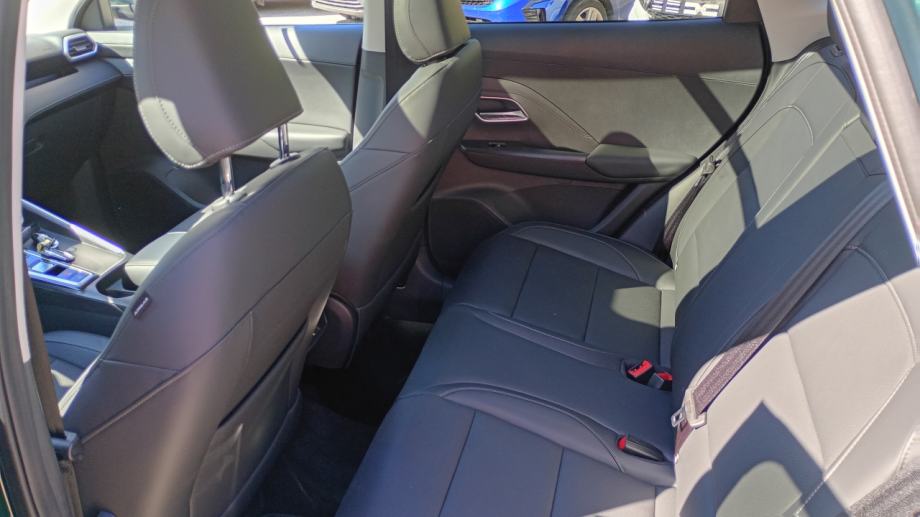 MG ZS 1,5 Hybrid+ Luxury Panorama ! Zimske gume Continetal na poklon!, fotografija 13