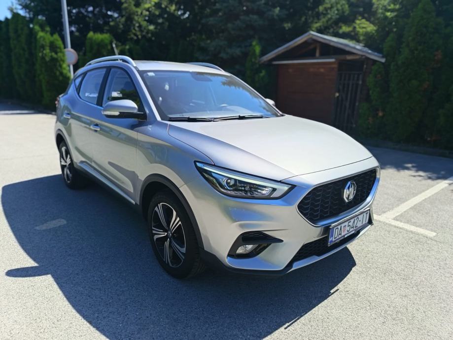 MG ZS