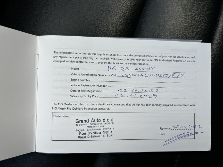 MG ZS Luxury paket 1.0T-GDI automatik - Garažiran, reg. do 09/27, fotografija 3