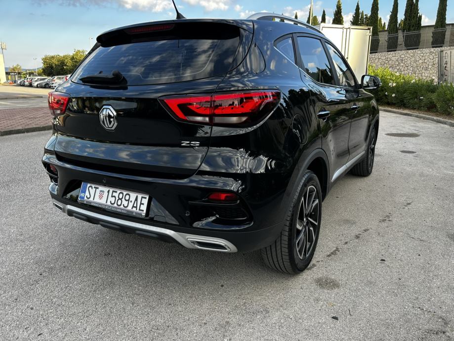 MG ZS Luxury paket 1.0T-GDI automatik - Garažiran, reg. do 09/27, fotografija 9