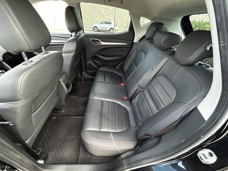 MG ZS Luxury paket 1.0T-GDI automatik - Garažiran, reg. do 09/27, fotografija 14