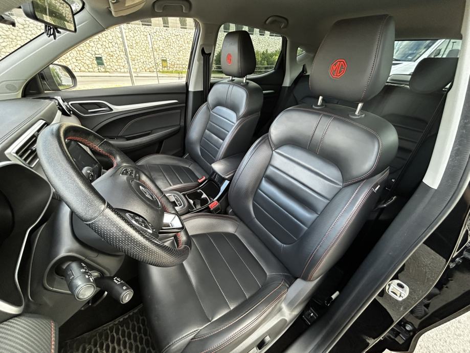 MG ZS Luxury paket 1.0T-GDI automatik - Garažiran, reg. do 09/27, fotografija 15