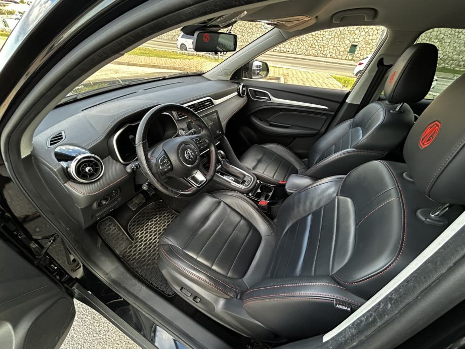MG ZS Luxury paket 1.0T-GDI automatik - Garažiran, reg. do 09/27, fotografija 16