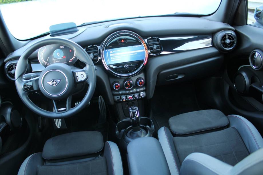 Mini Cooper 1.5 AUTOMATIK GO kart AUTOMATIK *PANORAMA,NAVI,LED*, 2021 god.