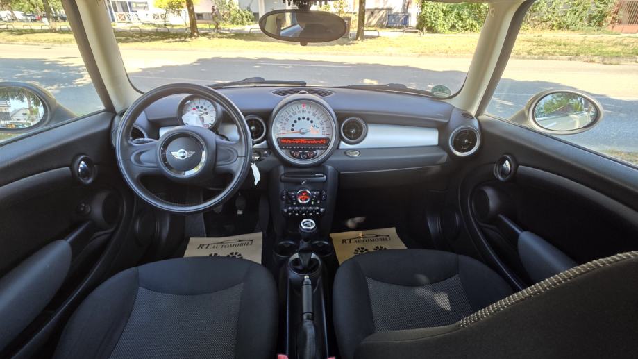 MINI Cooper 1.6 benzin, 72 kw, 1. vl, servisna, klima, panorama, TOP, fotografija 16