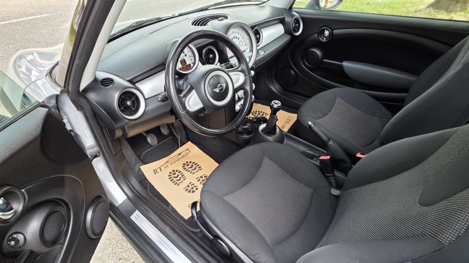 MINI Cooper 1.6 benzin, klima, panorama, servisna, alu, TOP STANJE..., fotografija 14