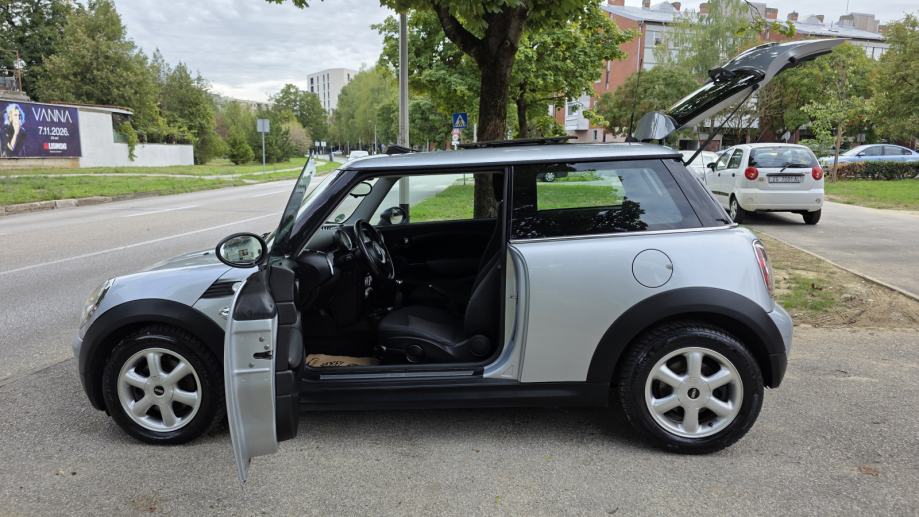 MINI Cooper 1.6 benzin, klima, panorama, servisna, alu, TOP STANJE..., fotografija 13
