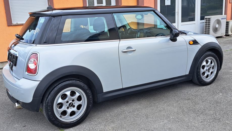 MINI Cooper 1.6 D, AUT KLIMA,ALU,TEMPOMAT, fotografija 11