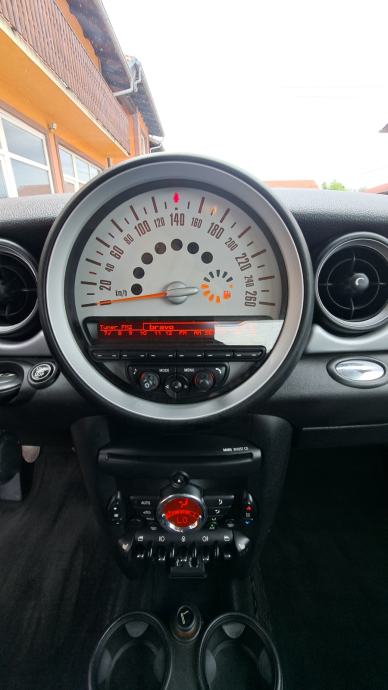 MINI Cooper 1.6 D, AUT KLIMA,ALU,TEMPOMAT, fotografija 17
