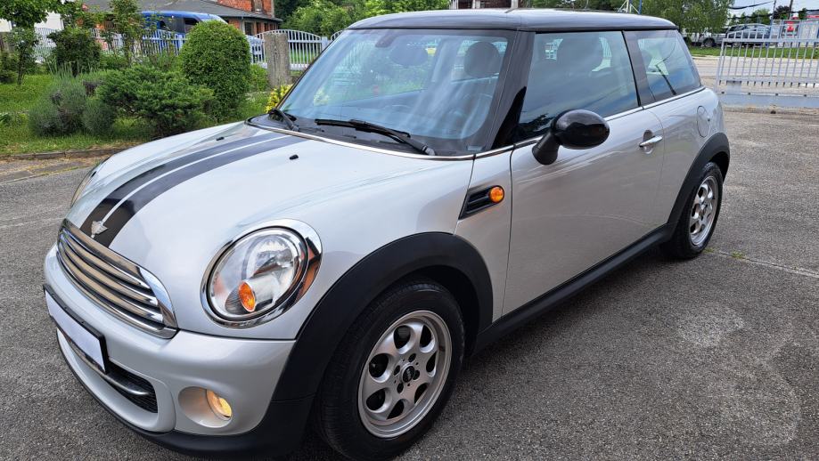 MINI Cooper 1.6 D, AUT KLIMA,ALU,TEMPOMAT, fotografija 4