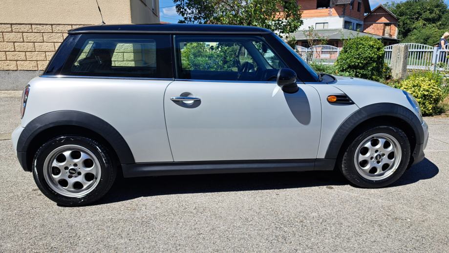 MINI Cooper 1.6 D, AUT KLIMA,ALU,TEMPOMAT, fotografija 12