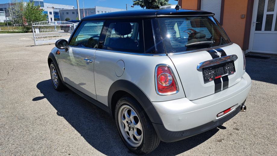 MINI Cooper 1.6 D, AUT KLIMA,ALU,TEMPOMAT, fotografija 7