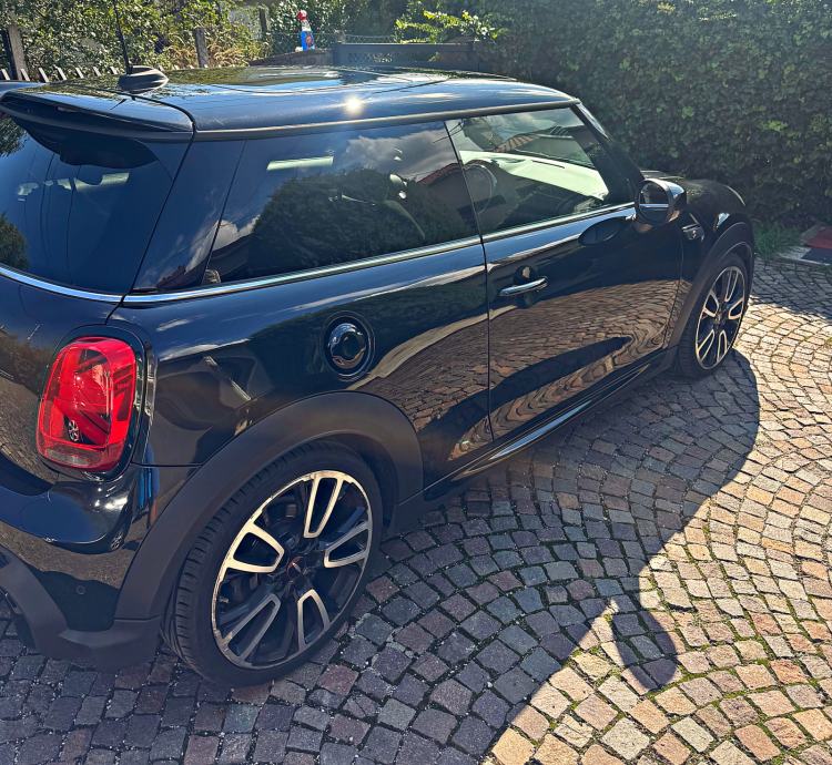 MINI Cooper S 2.0 178HP Steptronic Sport, JCW paket, panorama, fotografija 3