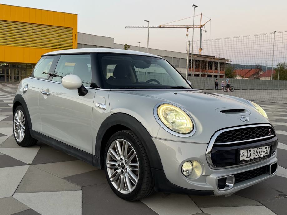 MINI COOPER S JCW 192KS - AUTOMATIK, LED, NAVI, UNION JACK, AMBIENT, fotografija 3