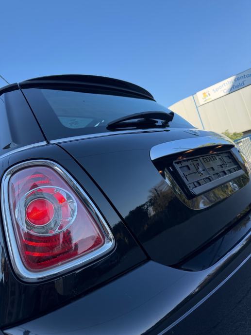 MINI Cooper D *AUTOMATIK*PANORAMA*XENON*NAVI*VELIKI+MALI SERVIS!, fotografija 6