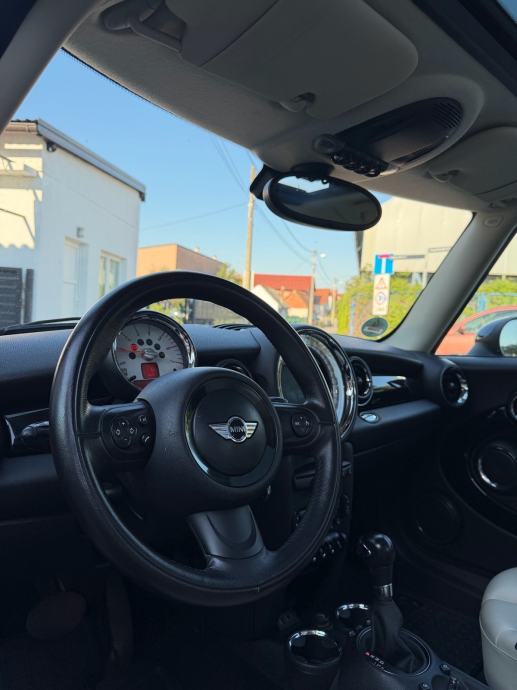 MINI Cooper D *AUTOMATIK*PANORAMA*XENON*NAVI*VELIKI+MALI SERVIS!, fotografija 10
