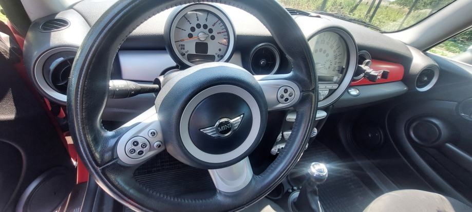 MINI Cooper Cooper D, fotografija 2