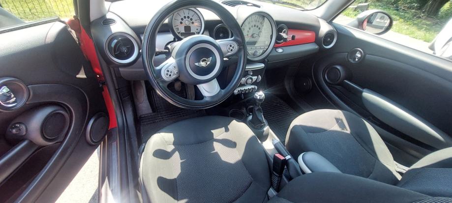 MINI Cooper Cooper D, fotografija 4