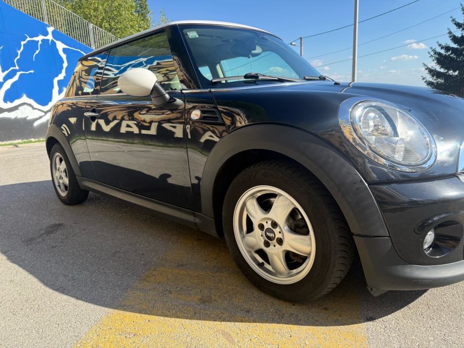 MINI Cooper Cooper D, fotografija 4