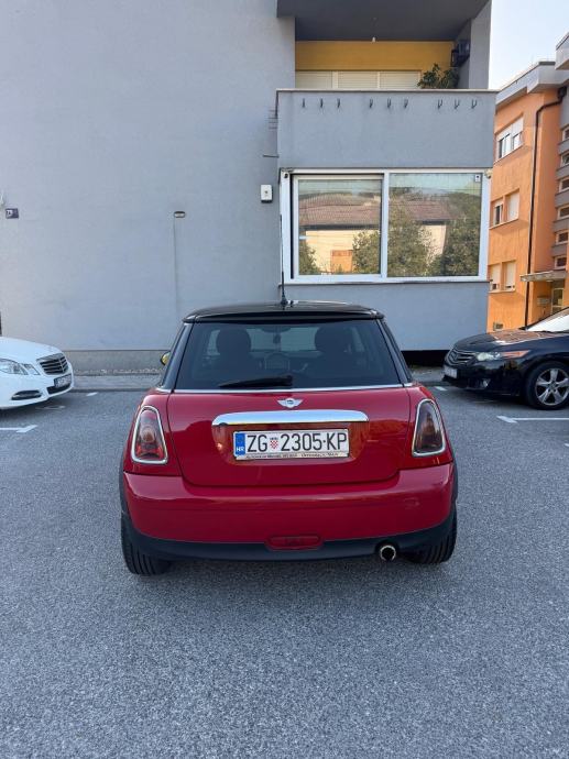 MINI Cooper D 1.6 82 kW / 112 KS – 2010., fotografija 7