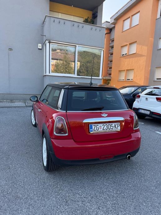 MINI Cooper D 1.6 82 kW / 112 KS – 2010., fotografija 9