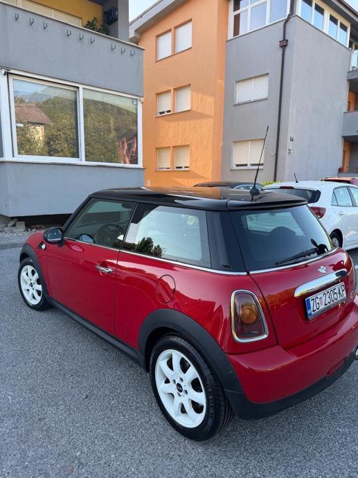 MINI Cooper D 1.6 82 kW / 112 KS – 2010., fotografija 11