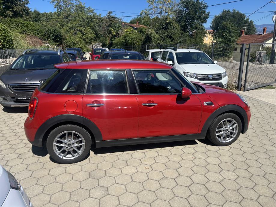 MINI Cooper D, jamstvo 1 godina, registracija godinu dana !, fotografija 9