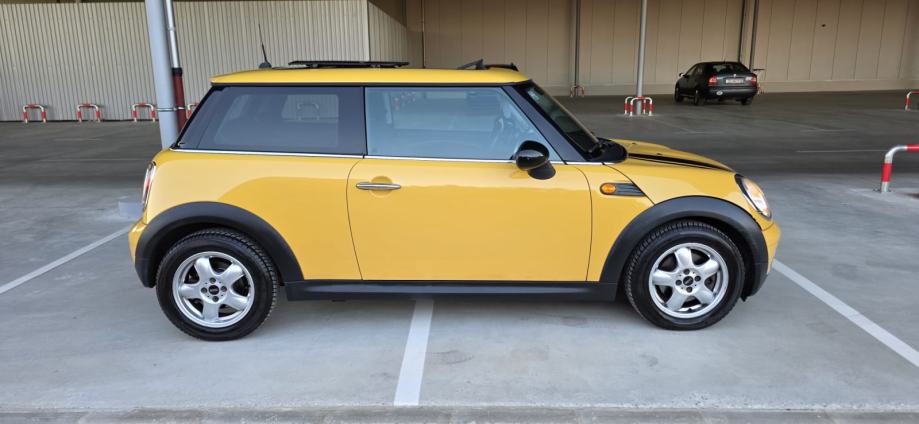 MINI Cooper Mini One reg. do 07/27, Super stanje, fotografija 13