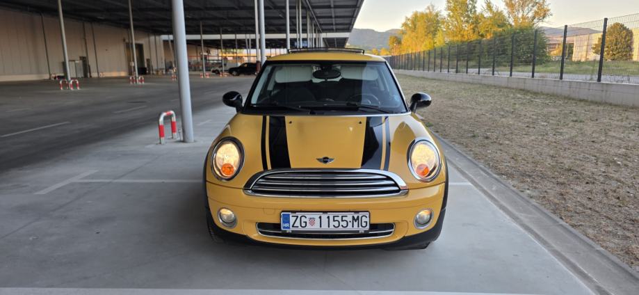 MINI Cooper Mini One reg. do 07/27, Super stanje, fotografija 2