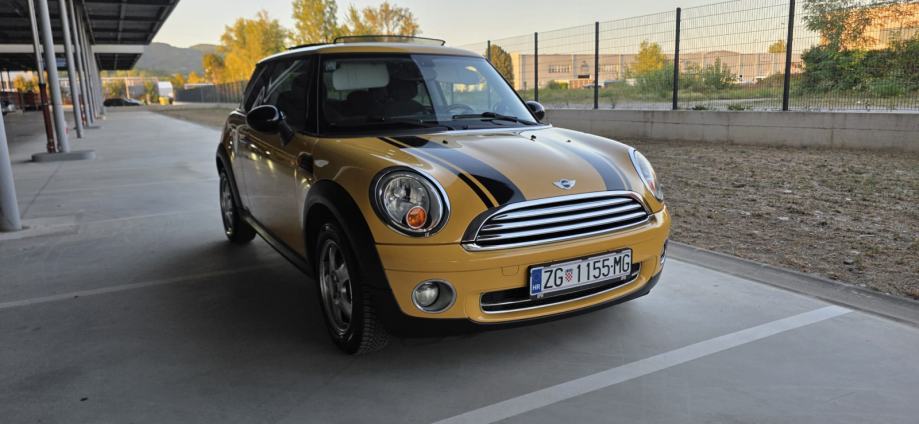 MINI Cooper Mini One reg. do 07/27, Super stanje, fotografija 9