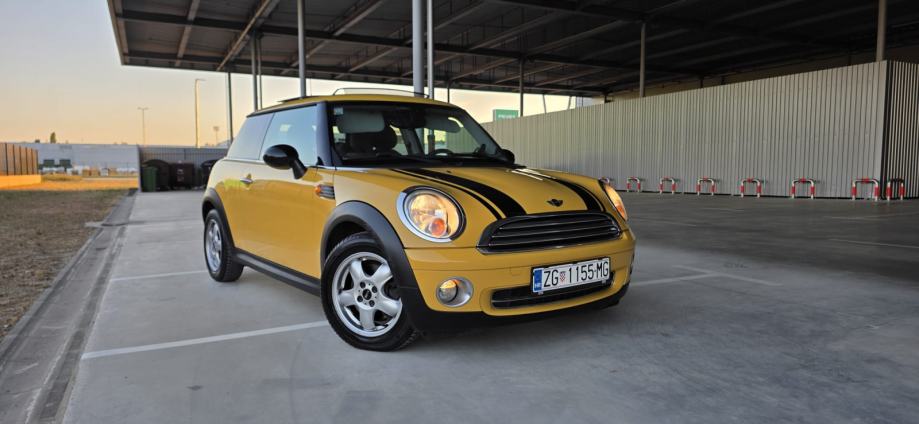 MINI Cooper Mini One reg. do 07/27, Super stanje, fotografija 3