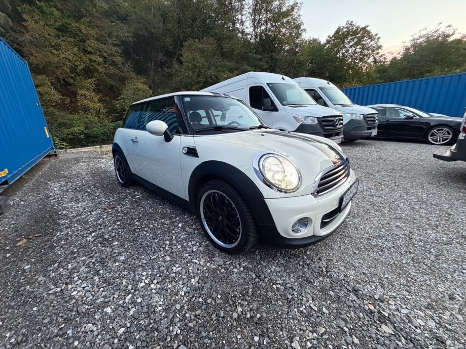Mini cooper one 1.6, fotografija 6