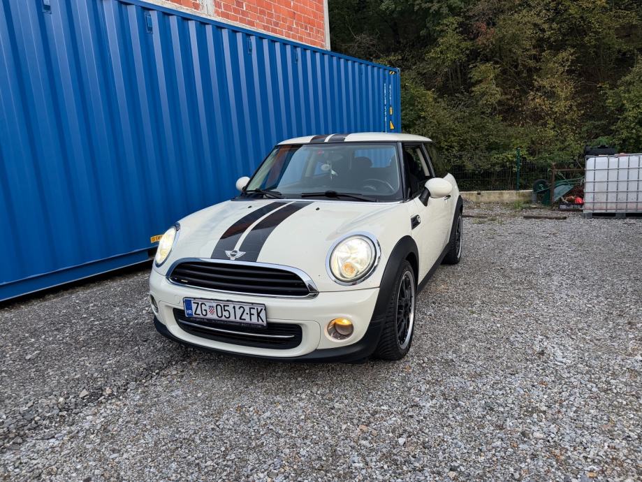 Mini cooper one 1.6, fotografija 8