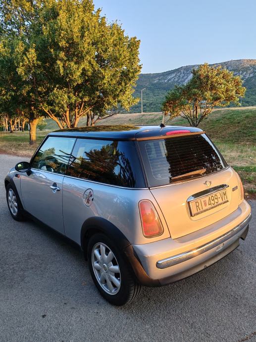 MINI Cooper R50, fotografija 6